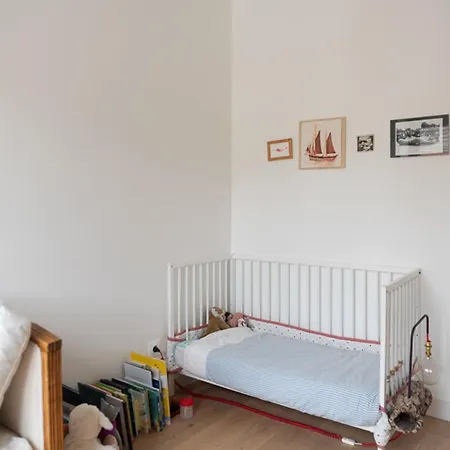 T4 With Balcony Near Paris Apartment