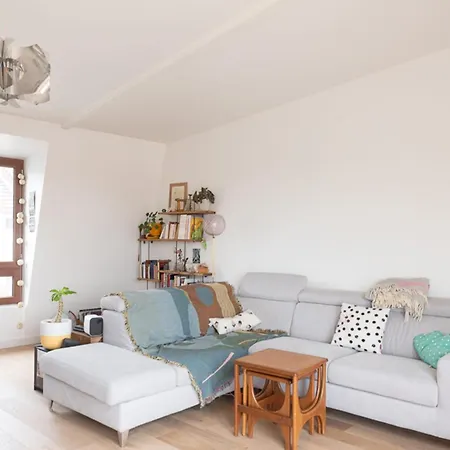 T4 With Balcony Near Paris Apartment Pantin